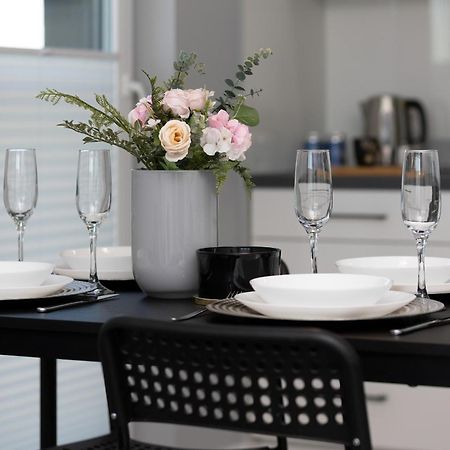 Podgorze Lipska Pet-Friendly Apartment With Balcony And Parking By Renters Prestige Krakau Buitenkant foto